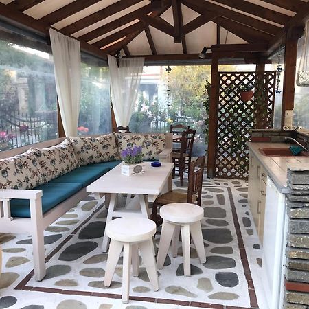 Niriides Hotel Амоляни Екстериор снимка