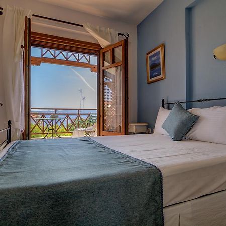 Niriides Hotel Амоляни Екстериор снимка