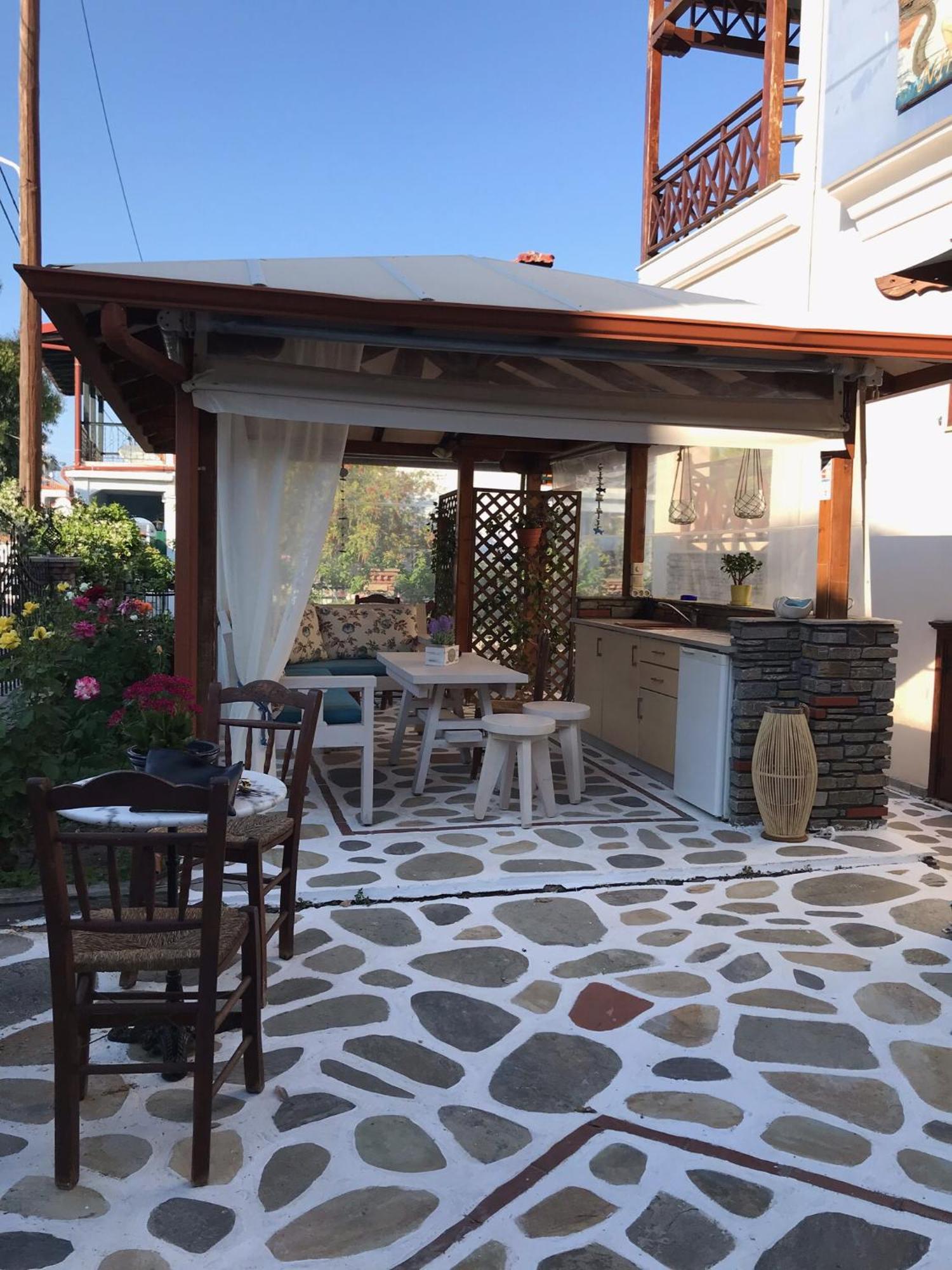 Niriides Hotel Амоляни Екстериор снимка