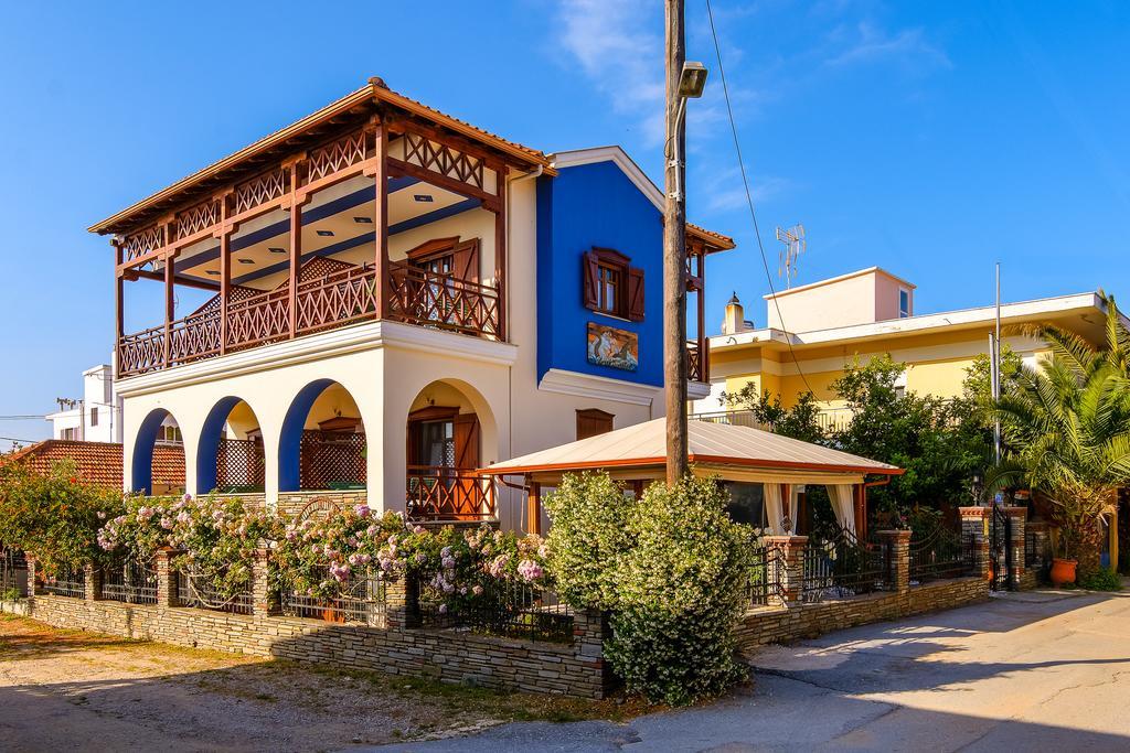 Niriides Hotel Амоляни Екстериор снимка