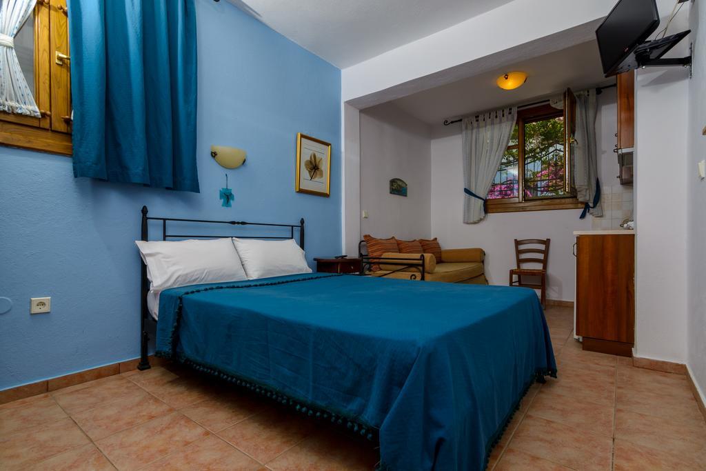 Niriides Hotel Амоляни Екстериор снимка