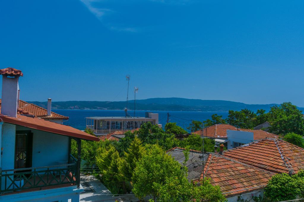 Niriides Hotel Амоляни Екстериор снимка